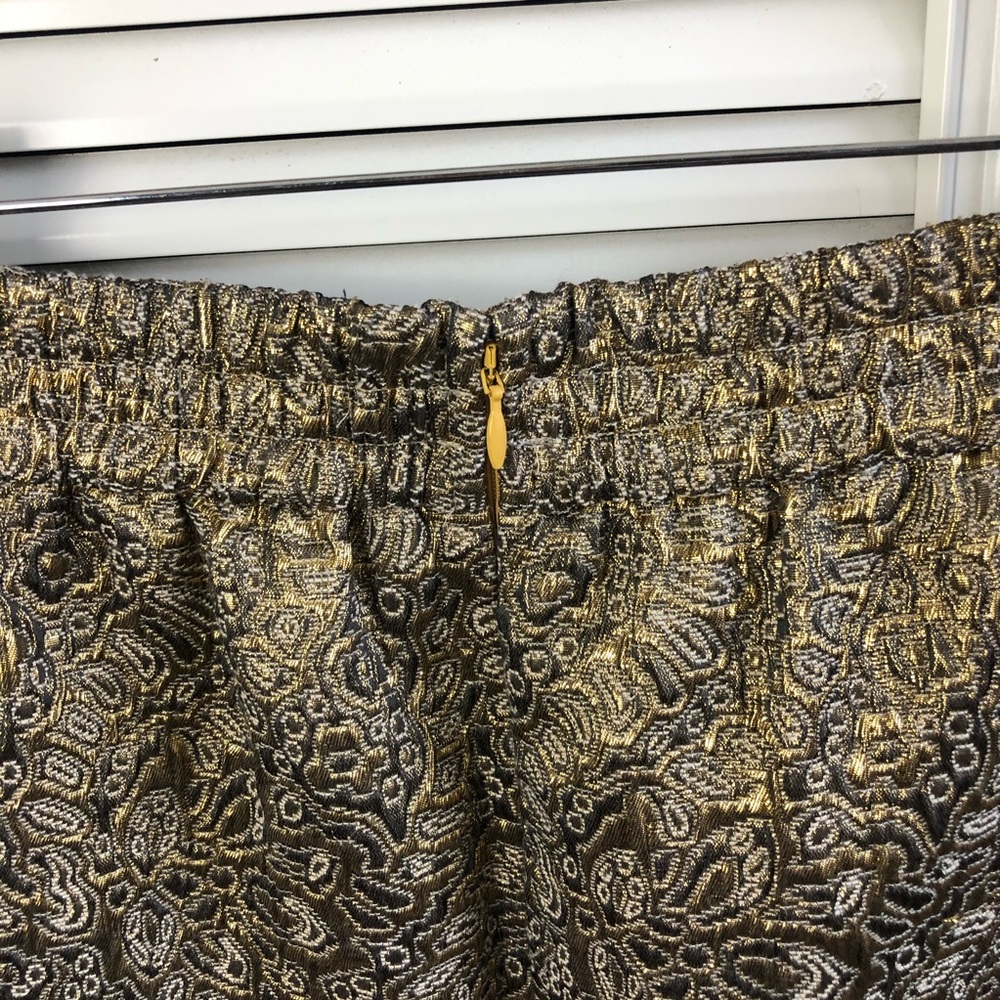 **CLOSING BUY ONE GET ONE** LOFT Brocade Black & Gold Mini Skirt Elastic Waist - Picture 5 of 6